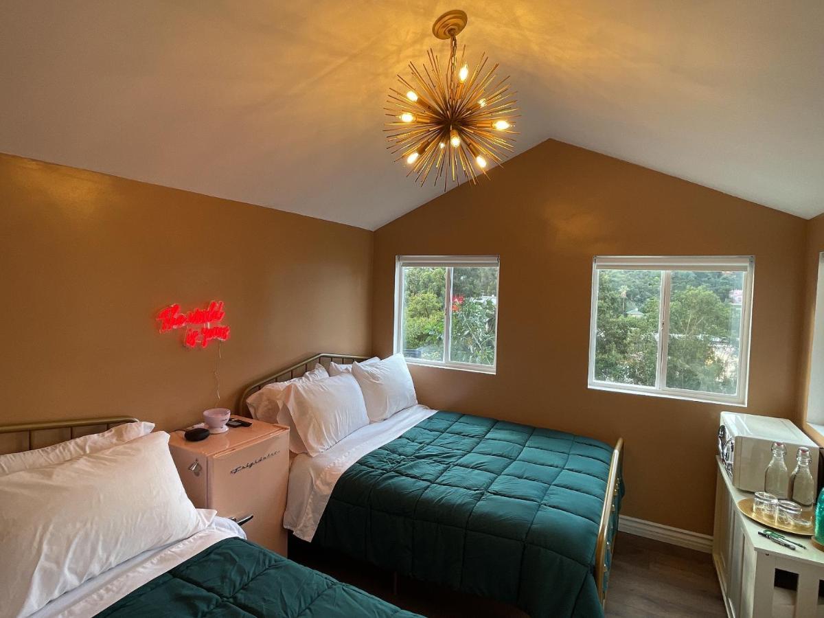 Glamping Hollywood Hills - Luxury Tiny House Pensión *