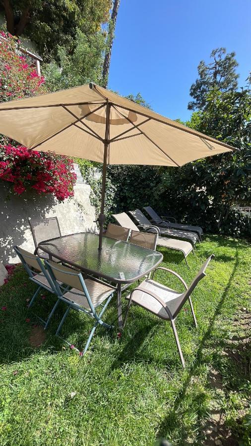 Glamping Hollywood Hills - Luxury Tiny House Pensión *